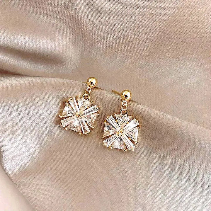 Luxurious Cubic Zirconia Earrings in Gold Unique Joyas