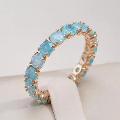 Ring with round stone made of gold Unique Joyas