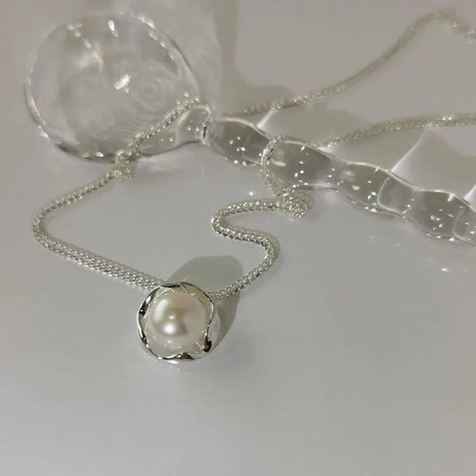 Timeless crystal pendant necklace in silver Unique Joyas
